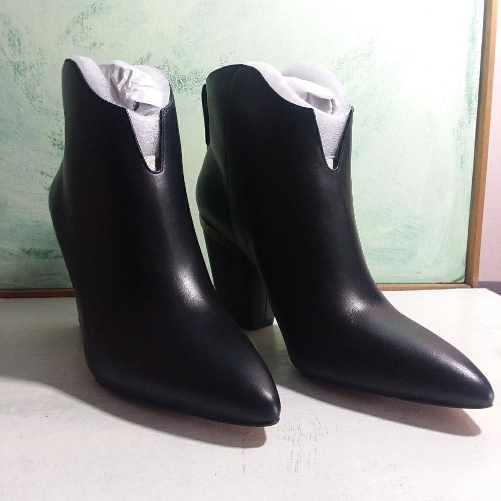 1. State Corben Leather Boots Size 9 Black
